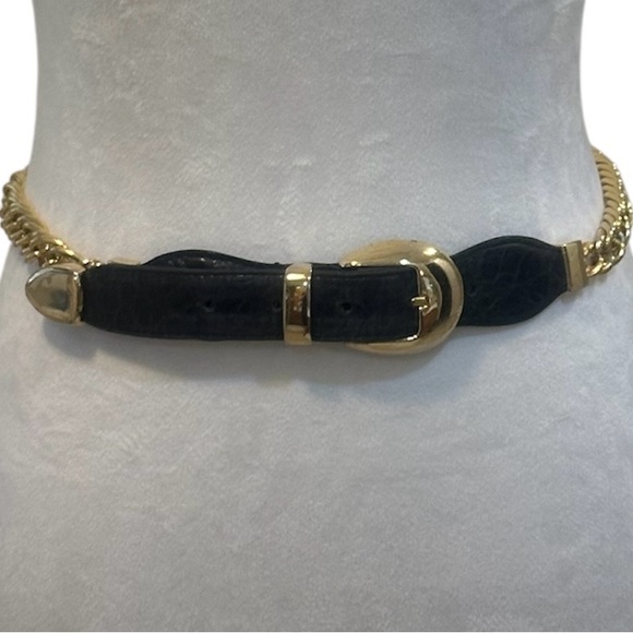 JG HOOK Black Aligator Pattern Gold Tone Hardware & Chain Belt Size Small 32”L - Picture 1 of 9
